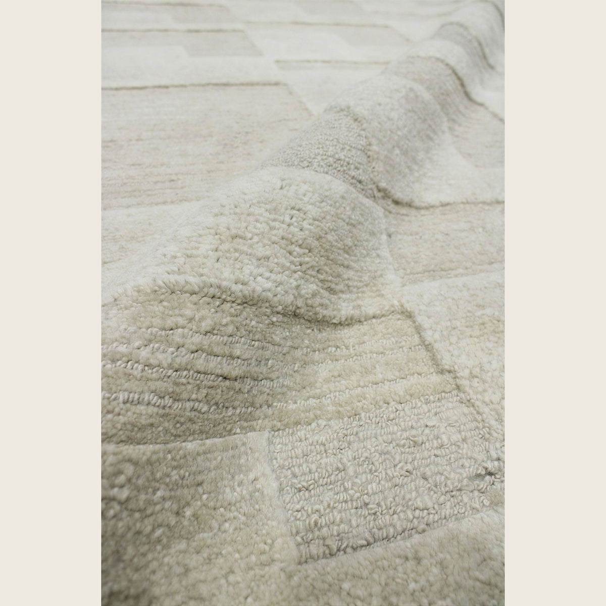 Beige Textured Wool Rug - 8' x 10'